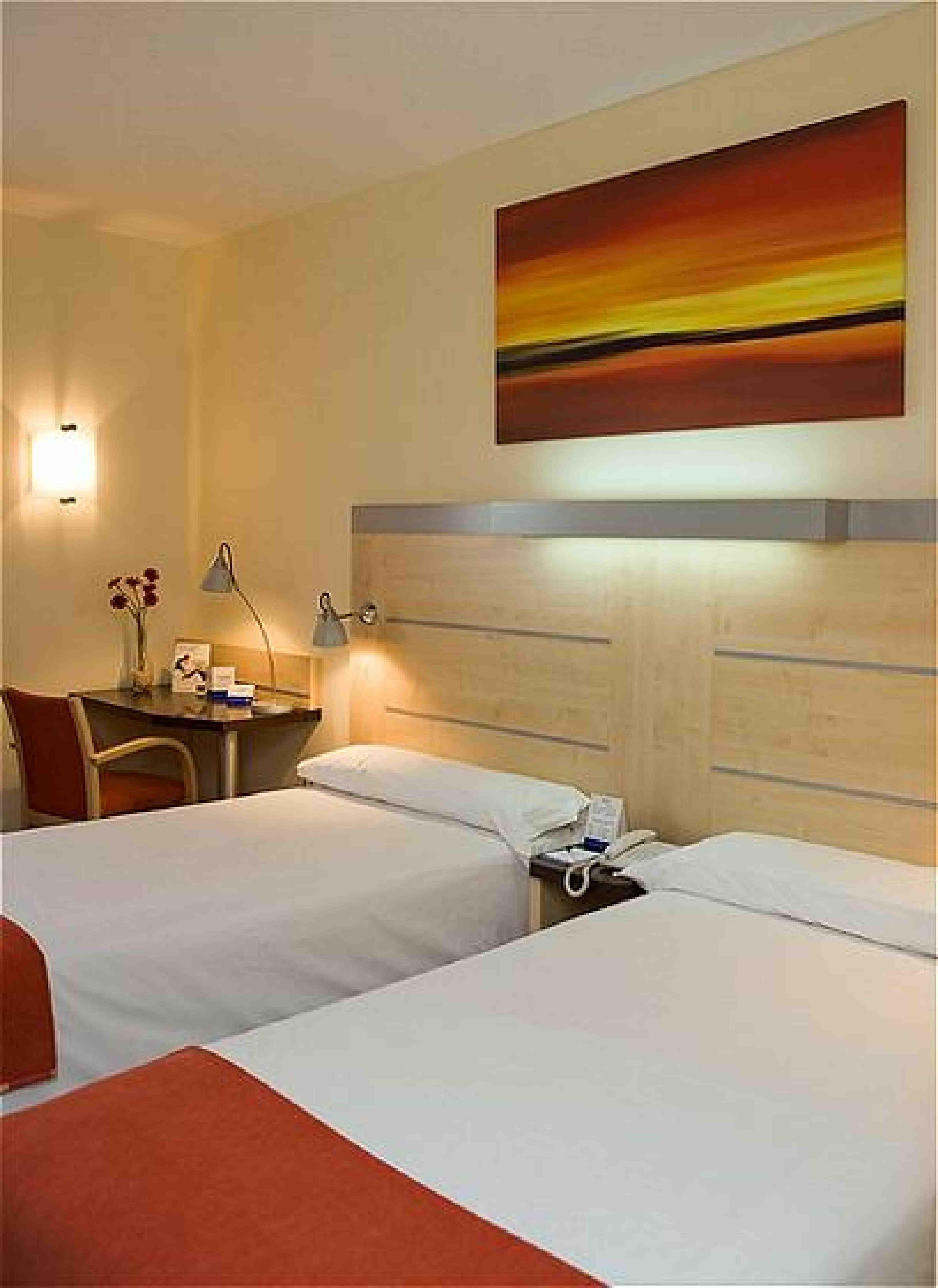 Holiday Inn Express Alcobendas By Ihg Ngoại thất bức ảnh