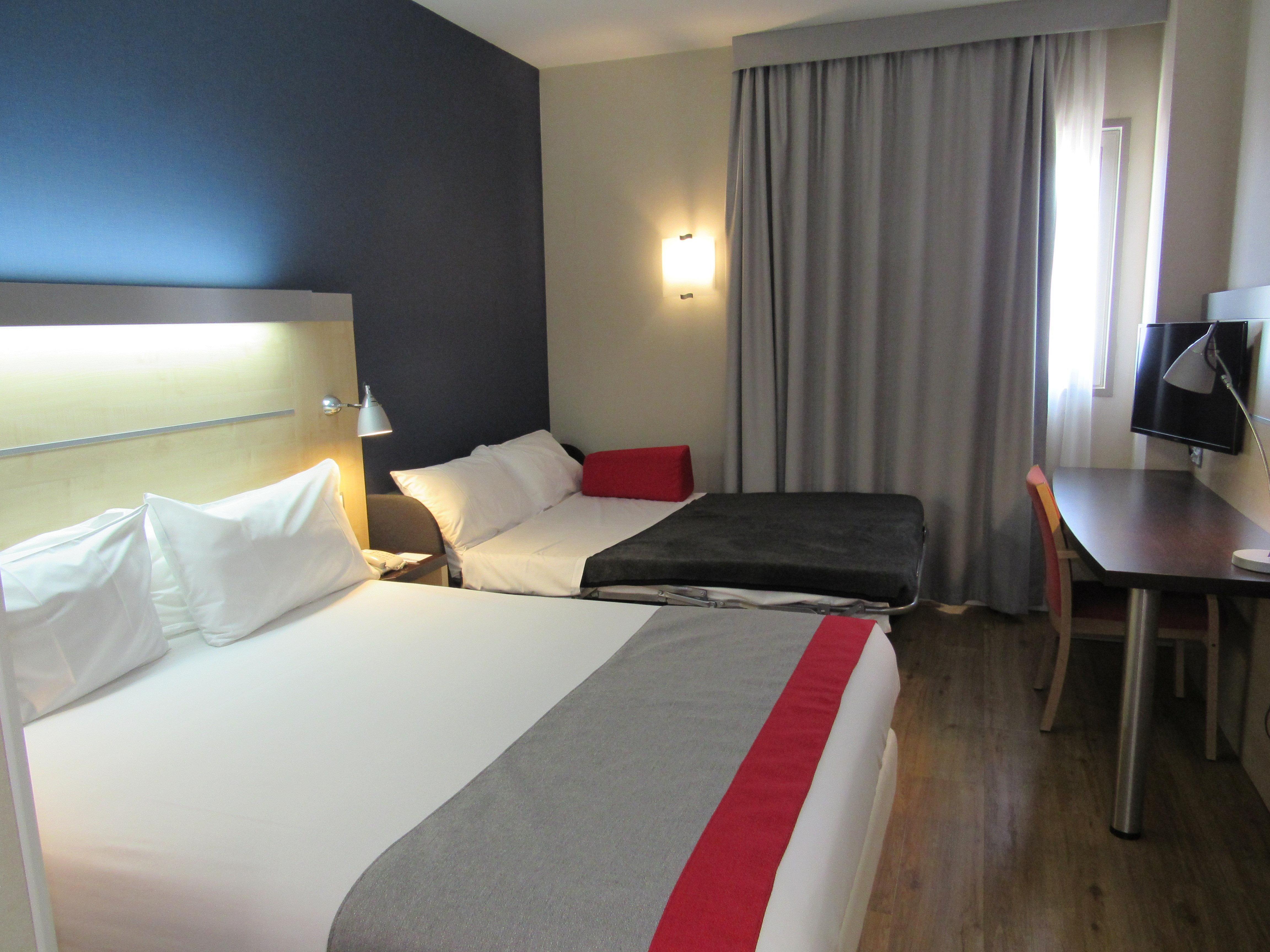 Holiday Inn Express Alcobendas By Ihg Ngoại thất bức ảnh