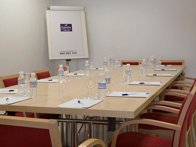 Holiday Inn Express Alcobendas By Ihg Ngoại thất bức ảnh