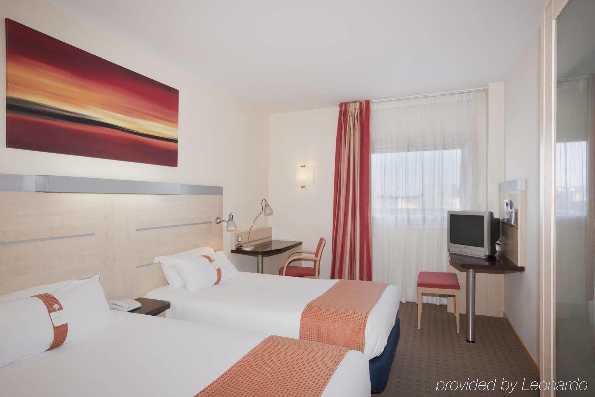 Holiday Inn Express Alcobendas By Ihg Ngoại thất bức ảnh