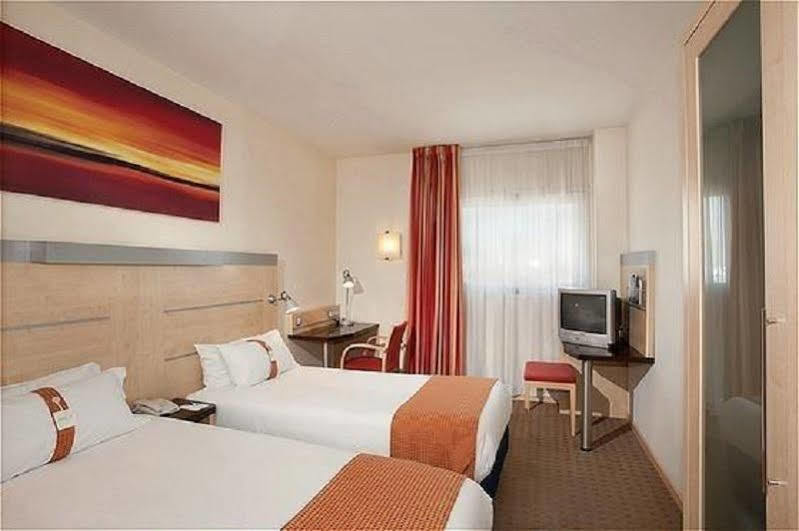 Holiday Inn Express Alcobendas By Ihg Ngoại thất bức ảnh